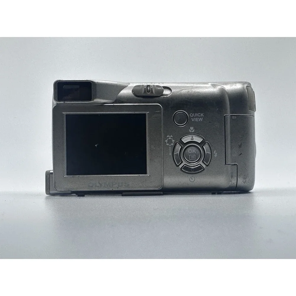 Olympus Camedia D-540 Zoom 3.2MP Digital Camera Silver Untested For Parts/Repair
